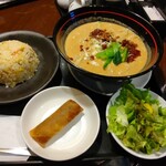 暖中 - 担々麺 炒飯ハーフセット