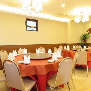 We have a wide variety of private rooms available for large or small groups!