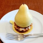 オーボンヴュータン 尾山台店 - 洋梨と言えばこちらのアイコン(^.^)しかしテイクアウトでこの形を維持したまま持ち帰る自信ないわ～(-∀-`; )なのでイートイン