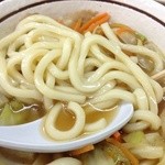 山田うどん - 麺。