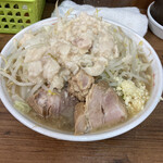 ラーメン二郎 - 小　ヤサイ　ニンニク　アブラ　750円