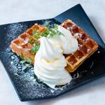 OBU CAFE - はちみつワッフル