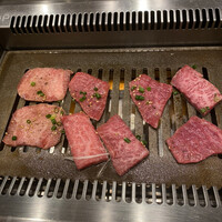 神戸焼肉 金虎 - 