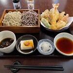 そば処 鴟尾 - ２色盛ざるそば天ぷら定食