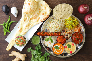 BOMBAY SIZZLERS - Non - Vegetarian Thali Set 