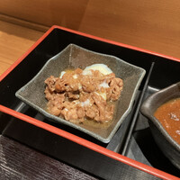 赤坂 金舌 - 牛すき。