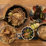 Kitchen - 日替わり定食(国産牛肉炒め)¥1280