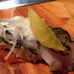 弘寿司 - アイナメ＋昆布。