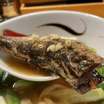 饗 くろ喜 - 大きな「大鵬イワシ」梅煮