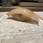 島津 - 大分カワハギ　これまた唸る〜　ピンっピンの身の下に隠されたぷりんぷりんの肝の風味、シャキッと歯触るネギも素敵