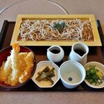かごの屋  - 小ぶり海老天丼･選べる麺セット（1089円）