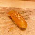 すし寿 - 真鯛のヅケ！初めて食べた、ネチっとしていてたまらん