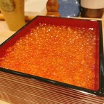 すし寿 - いくらの玉手箱