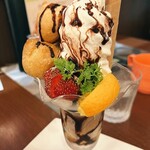 Sorari - ◼️プチシューチョコソフトパフェ【880円】