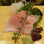 柳鮨 - 青森産寒鰤、腹側です。