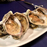 名前のないイタリア料理店 - ○夏味牡蠣のブルゴーニュバターのオーブン焼き様(1ヶ750円)