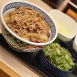 Yoshinoya - ねぎ玉牛丼・並盛（５０５円）２０２１年１０月