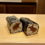 鮨 はしもと - 追加：干瓢巻き
      鮨はしもとさんで初めて追加をいただきました。
      やはり干瓢巻きの味の良さは想像通り、食べられて良かったです♪