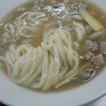 ホルモンうどんのうどんはこんな感じです。