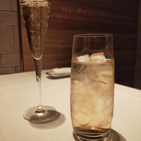 Terres de Truffes, Tokyo - シャンパンとウィスキー水割り