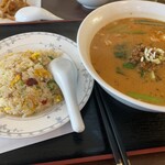 野庭飯店 - タンタン麺＋半炒飯