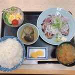土佐旬菜 万次郎 - 名物カツオ塩たたき定食 ¥1200