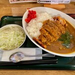 へそ - 手仕込みカツカレー サラダ付 500円：大盛り・辛さレベル3・生卵‥‥全て無料