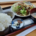 彩葉茶屋 - 日替り定食A（牛バラ焼肉、ご飯大）