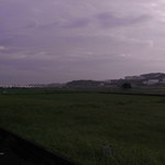 やよい軒 - 隣は福岡空港、滑走路
