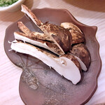 北新地平八 - 鱧鍋用の松茸