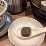 つけ麺みさわ本店 - 焼き石