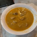 アジアンインド&パキスタンフード - チキンカレーのセット750円　チキンカレー　シャバシャバタイプ　ライスの方が合う