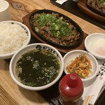 七輪炭火焼肉丼専門店 のび太 - 