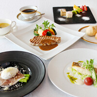 ラ・フローラ - フレンチフルコース（一例）