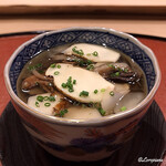 御料理 寺沢 - 松茸､箒茸､香茸の玉締め