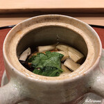 御料理 寺沢 - 松茸の土瓶蒸し