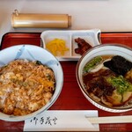 大文字 - 料理写真:玉子丼定食(昆布うどん)：750円