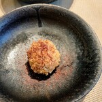 La Brianza - レンコンとフェンネルのフリット。スマックがかかっていていい風味〜 ブリアンツァのフリットはいつも油切れがすっきりで大好き♡