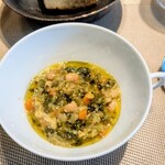 La Brianza - ちりめんキャベツミネストローネ。甘みのあるキャベツがくたくたに煮込まれていていんげん豆のホクホクとかチーズとか、丼でいただきたいくらい美味しいの〜