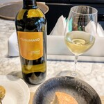 La Brianza - シチリアの白。CUSMANO INSORIA セレクトありがとうございます☆ フルーティーで美味しい、スイスイ進んじゃう