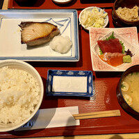 日本料理 ざぜん - 日替わり¥1,200(2021/10月) 日本料理 ざぜん - 日替わり¥1,200(2021/10月)