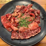 焼肉 みっちゃん - 焼き肉定食(150g) 1000円
      （和牛カルビ、ロース、ハラミ、スタミナカルビ、etc、日替わり）