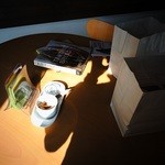 きのストアー - 光が差し込む店内