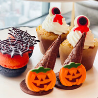 ザ タヴァン グリル＆ラウンジ - 