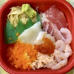 海鮮丼しろくま 丼丸 - 海峡丼