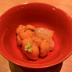 鮨 まつ本 - ボタン海老と馬糞ウニの卵かけご飯