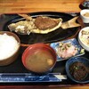 魚屋直営食堂　魚まる