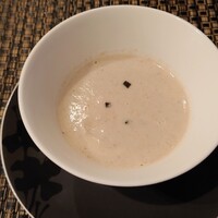 鉄板焼 RURI (アートホテル大阪ベイタワー) - ポルチーニ、トリュフの香りのスープ。しあわせ。