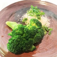 レストラン・モリエール - ブロッコリー、卵黄、パルメザンチーズ