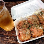 Takoyaki Takomasu - ハイボール、塩6個